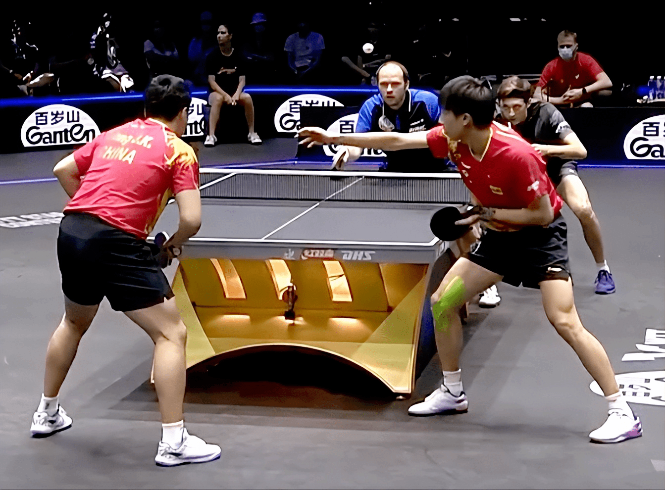 英格兰队绝杀韩国队，马龙带队取胜